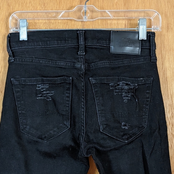 Hollister Woman's Black Skinny Jeans, Ripped Distressed Knees - Picture 5 of 7